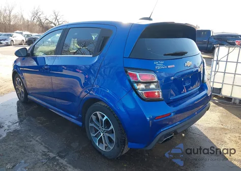 2017 Chevrolet Sonic Lt Auto z USA, uszkodzony, nr VIN 1G1JD6SB4H4115580